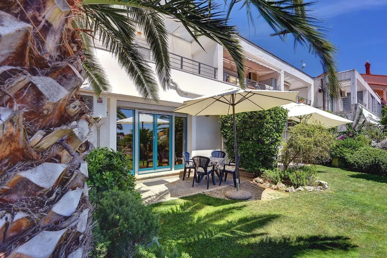 Apartments Villa Ana Medulin
