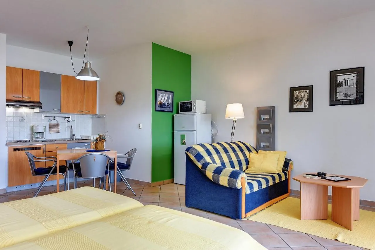 Apartments Villa Ana Medulin 0*,  Croacia