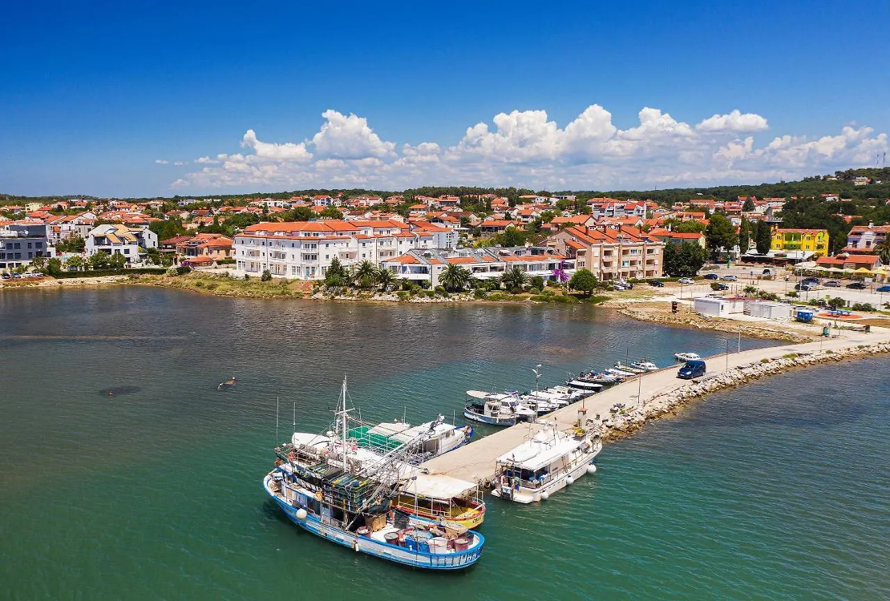 Apartments Villa Ana Medulin 0*,  Croacia