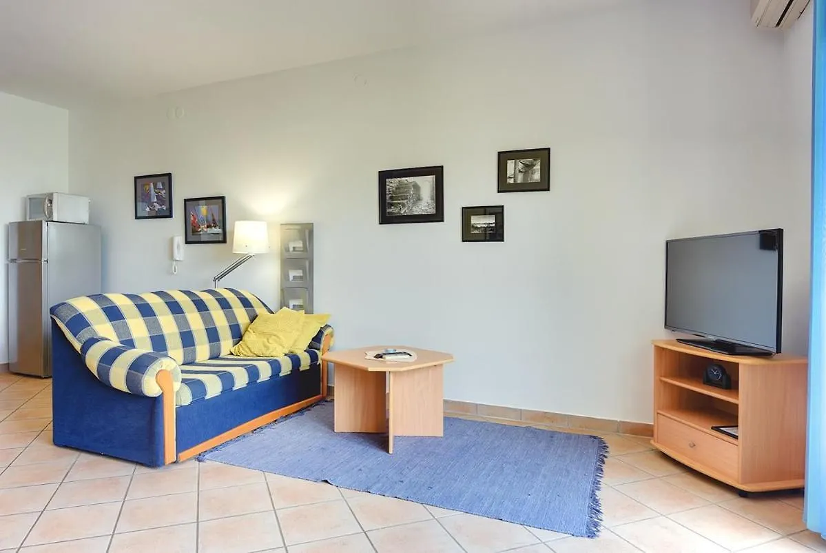 Apartments Villa Ana Medulin