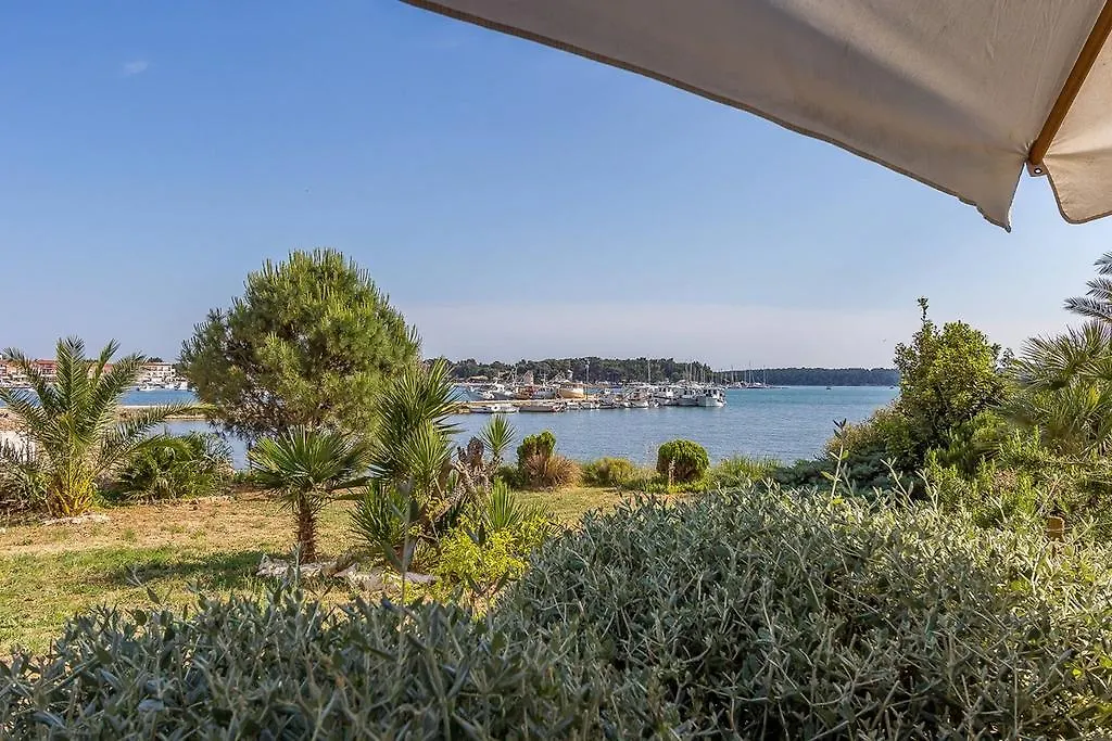 Apartments Villa Ana Medulin