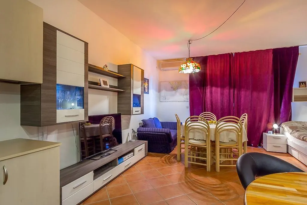 Apartments Villa Ana Medulin