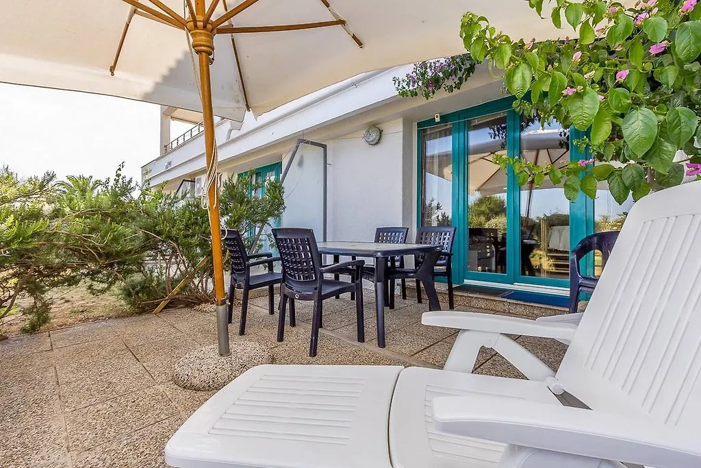 Apartments Villa Ana Medulin